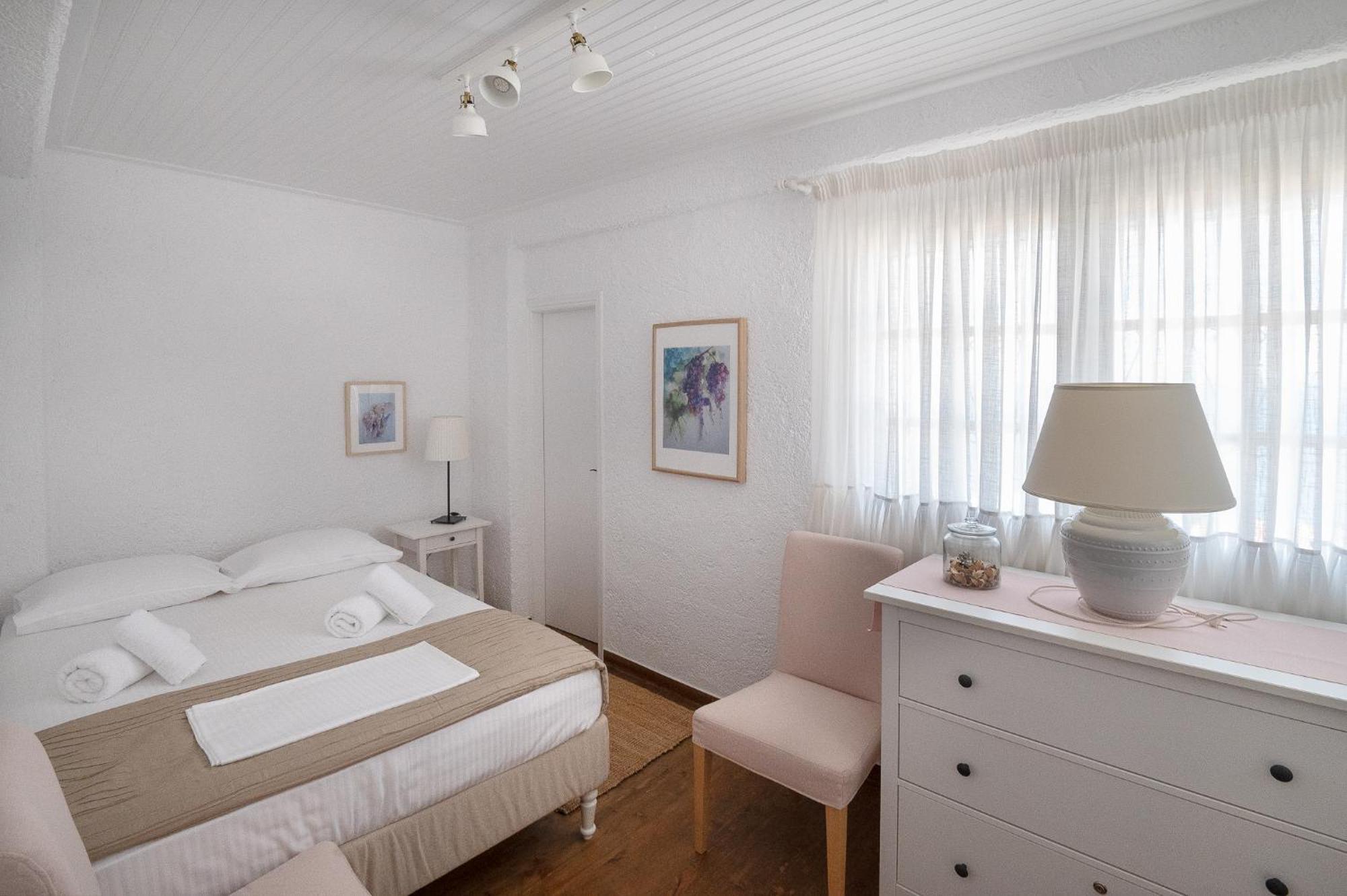 Pouletis Family Apartments - Akroyali Seaview Getaways Kalamata Extérieur photo