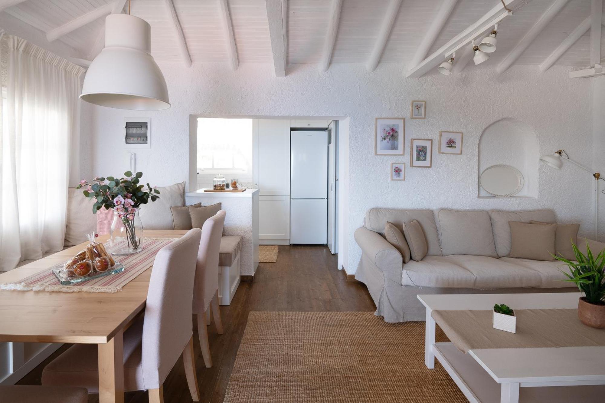 Pouletis Family Apartments - Akroyali Seaview Getaways Kalamata Extérieur photo