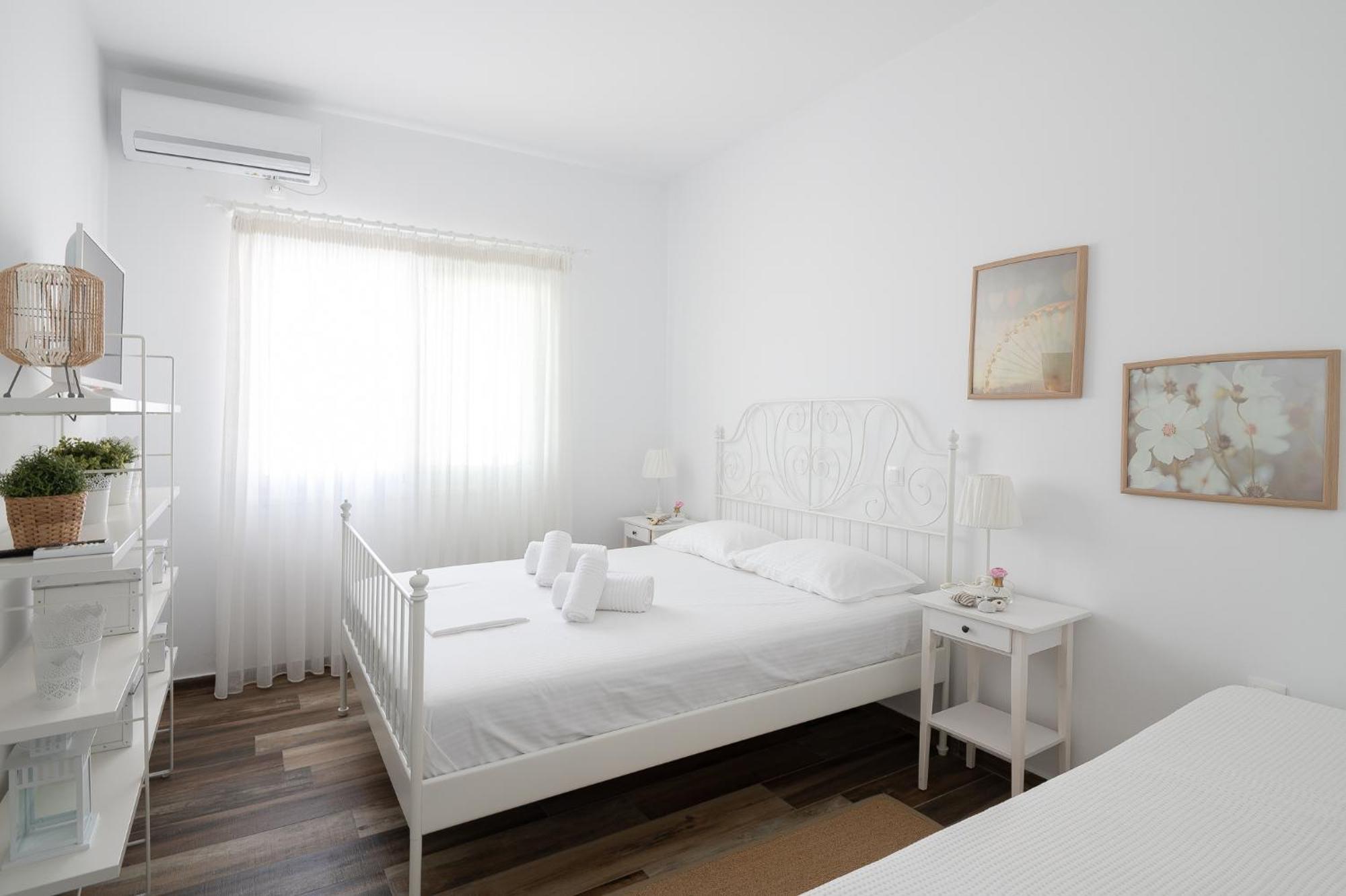 Pouletis Family Apartments - Akroyali Seaview Getaways Kalamata Chambre photo